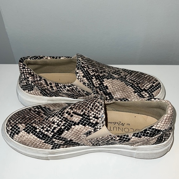 Shoes - Picture 1 of 6